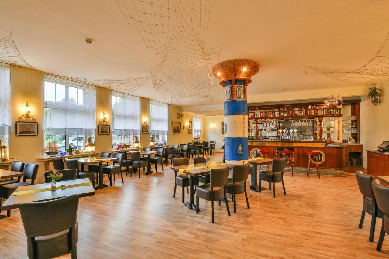 Hotel Und Restaurant "Zur Zwiebel" Peenemunde Exterior photo