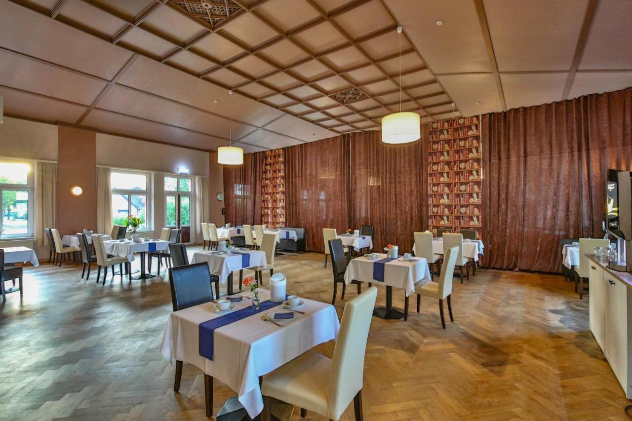 Hotel Und Restaurant "Zur Zwiebel" Peenemunde Exterior photo